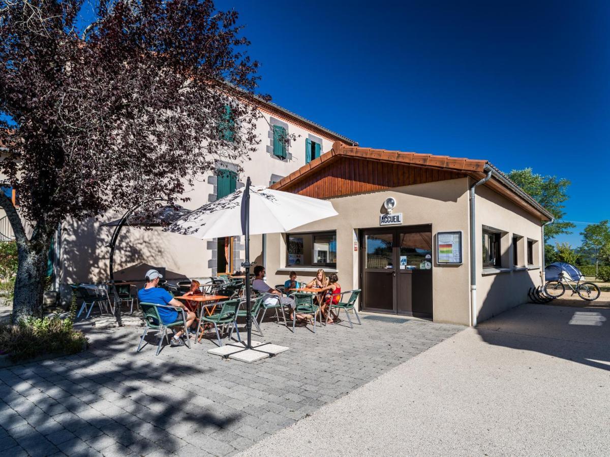 Les Quatre Vents Hotel Courpiere Exterior photo